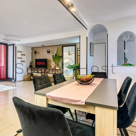 Apartment Breathtaking Loft La Muralla Roja, Wifi, 2br Calpe