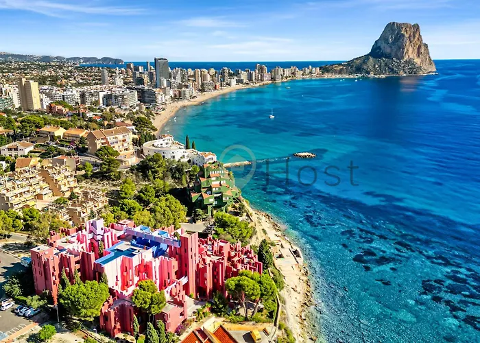 Breathtaking Loft La Muralla Roja, Wifi, 2br 公寓