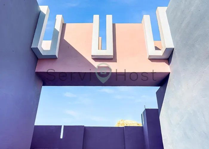 Breathtaking Loft La Muralla Roja, Wifi, 2br 公寓